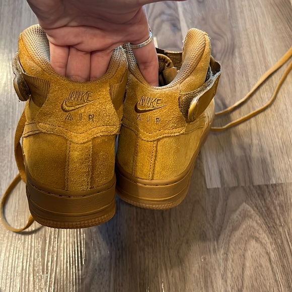 Air Force 1 high LV8 Wheat - Picture 6 of 10